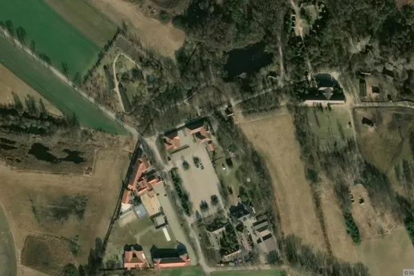 Widok z lotu ptaka: Muzeum Archeologiczne w Biskupinie