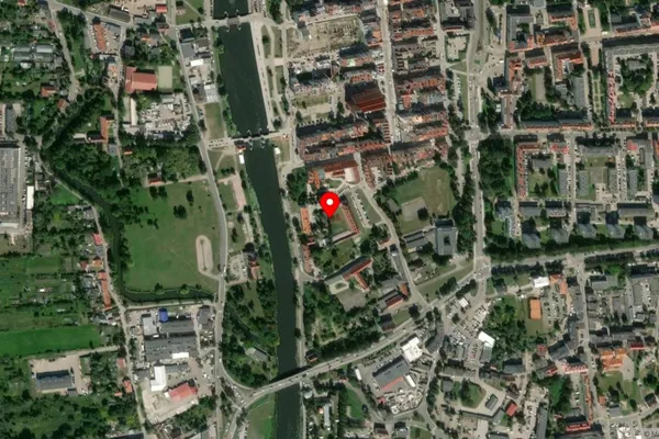 Widok z lotu ptaka: Muzeum Archeologiczno-Historyczne w Elblągu