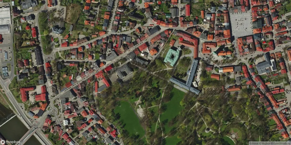 Satelitarny widok na Muzeum Czynu Zbrojnego Żywiecczyzny w Żywcu