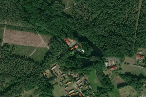 Widok z lotu ptaka: Muzeum Etnograficzne w Zielonej Górze - Ochli