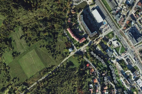 Widok z lotu ptaka: Muzeum – Miejsce Pamięci KL Plaszow w Krakowie. Niemiecki nazistowski obóz pracy i obóz koncentracyjny (1942 - 1945) (w organizacji)
