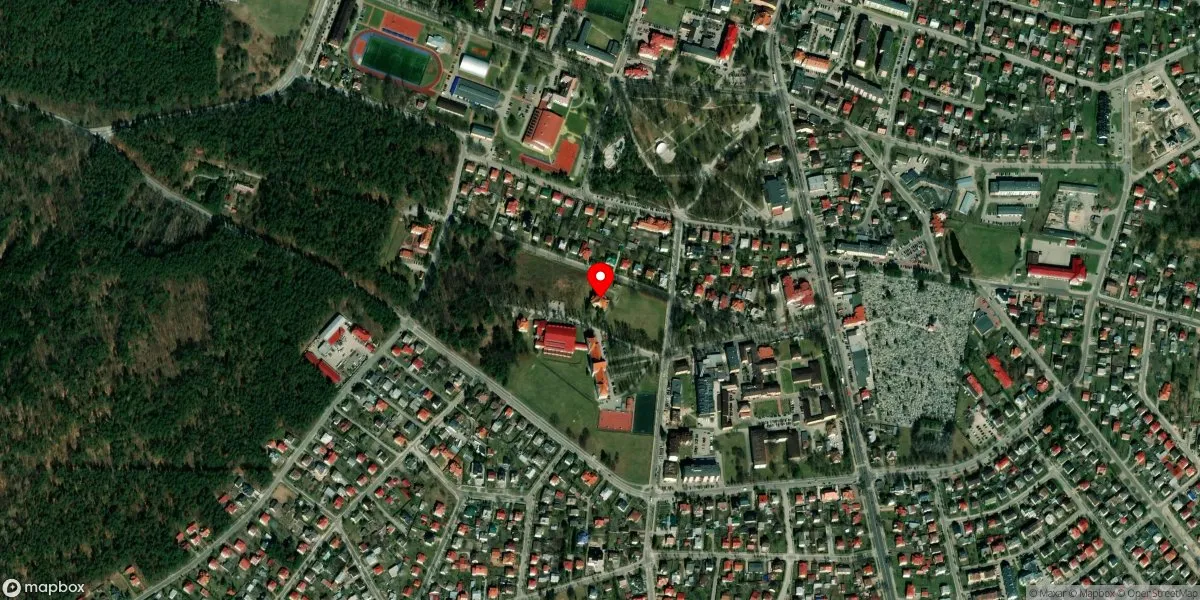Satelitarny widok na Muzeum Regionalne im. dr. Janusza Petera w Tomaszowie Lubelskim
