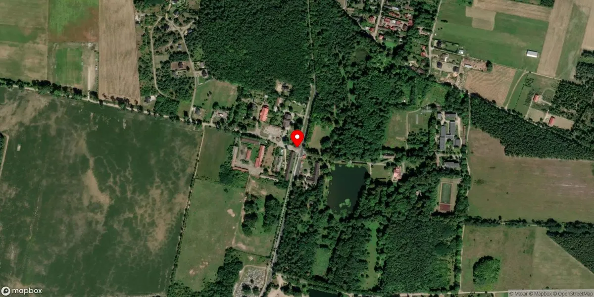 Satelitarny widok na Muzeum Regionalne im. Zygmunta Krasińskiego w Złotym Potoku