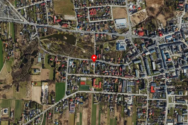 Widok z lotu ptaka: Muzeum Regionalne w Brzezinach