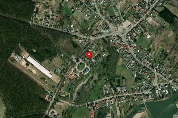 Widok z lotu ptaka: Muzeum Rolnictwa im. ks. Krzysztofa Klukaw Ciechanowcu