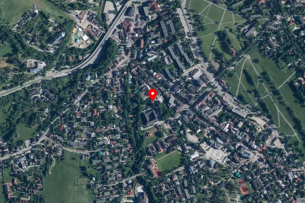 Widok z lotu ptaka: Muzeum Tatrzańskie im. dra Tytusa Chałubińskiego w Zakopanem