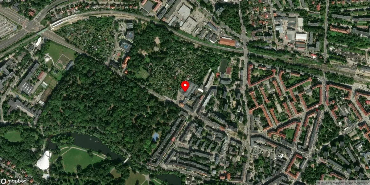 Satelitarny widok na Muzeum Techniki i Komunikacji - Zajezdnia Sztuki w Szczecinie