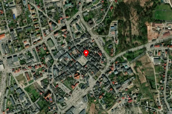 Widok z lotu ptaka: Muzeum Ziemi Kościerskiej im. dra Jerzego Knyby w Kościerzynie