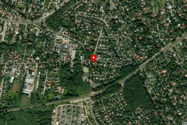 Widok z lotu ptaka: Prywatne Muzeum Sztuki Ludowej w Otrębusach